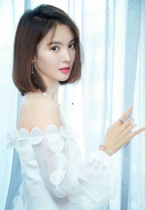 圈内爆料金晨和鞠婧祎,揭秘两位女神的幕后故事”