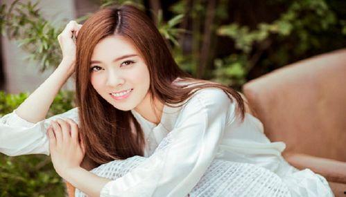 女主在娱乐圈吃瓜文小说,女主的瓜田奇遇记